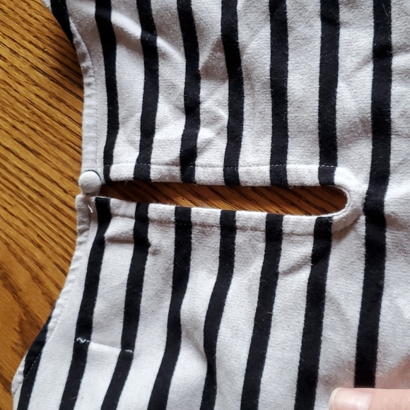 Super cute striped dress with pleated bottom - Picture 5 of 6